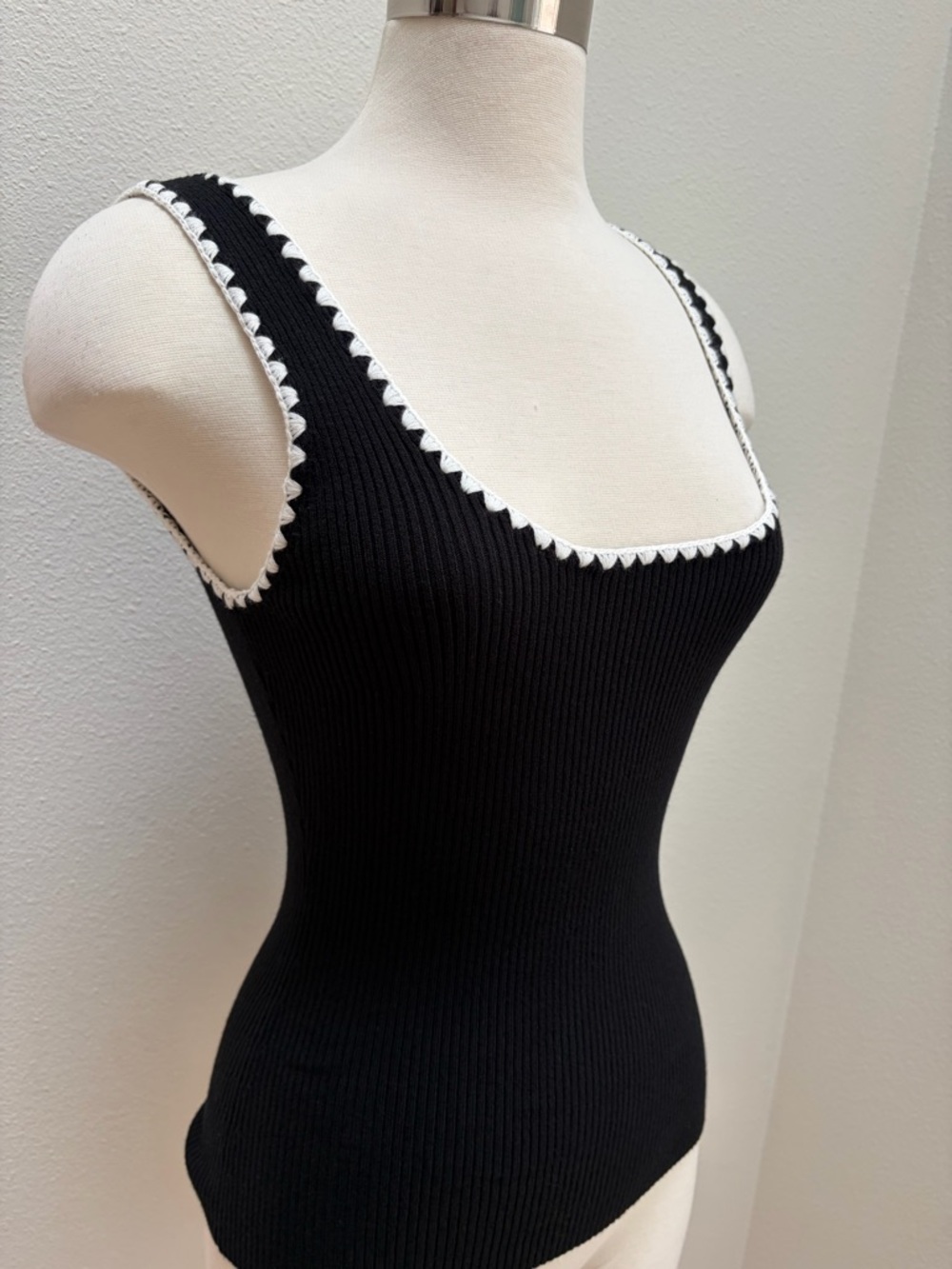 Sezane Martina Sleeveless Top Ribbed Knit Tank Top Rare Wool Black White Size Xs - Picture 6 of 13